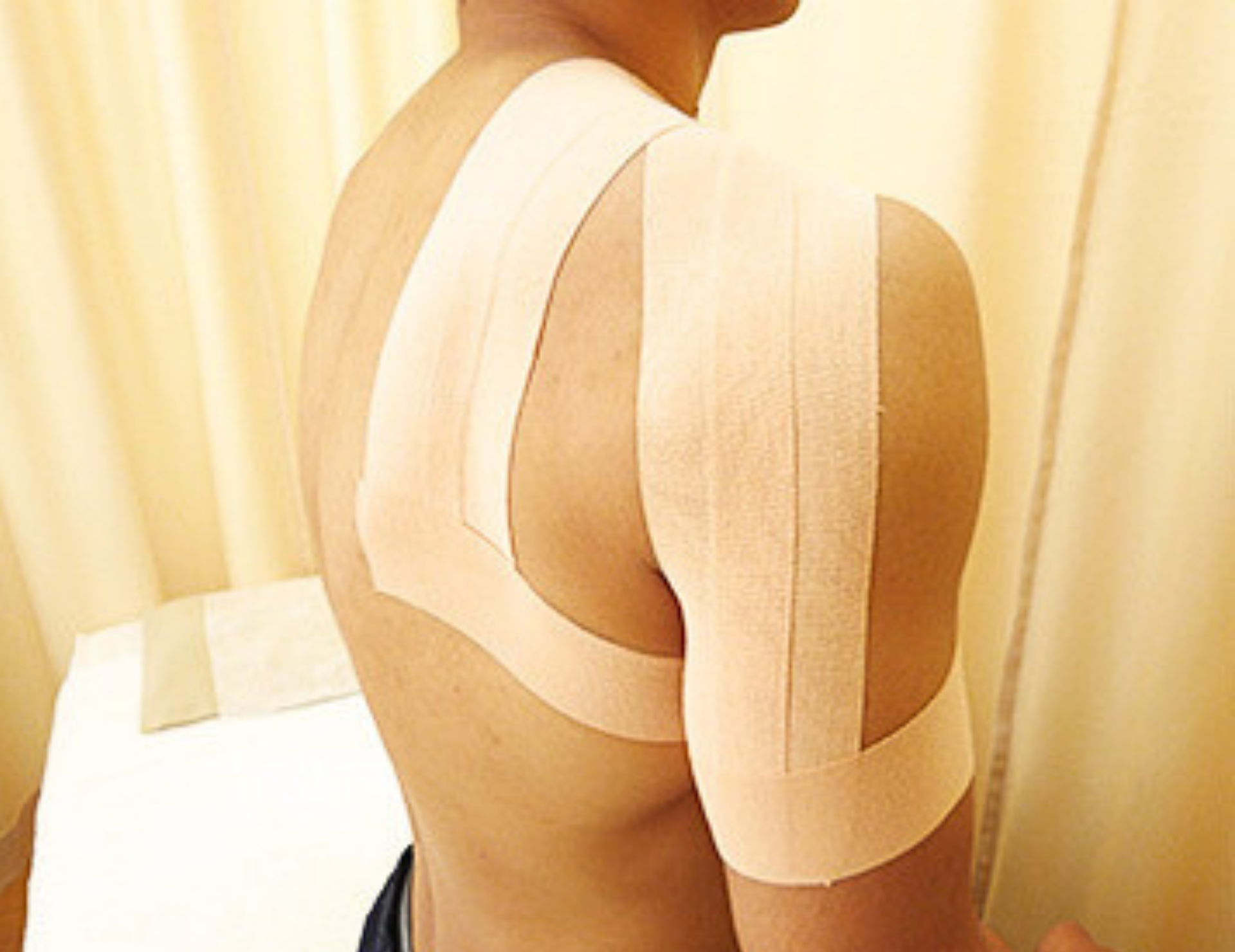 テーピング固定